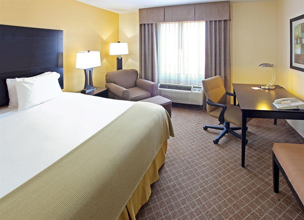 Comfort Inn & Suites Pine Bluff Habitación foto