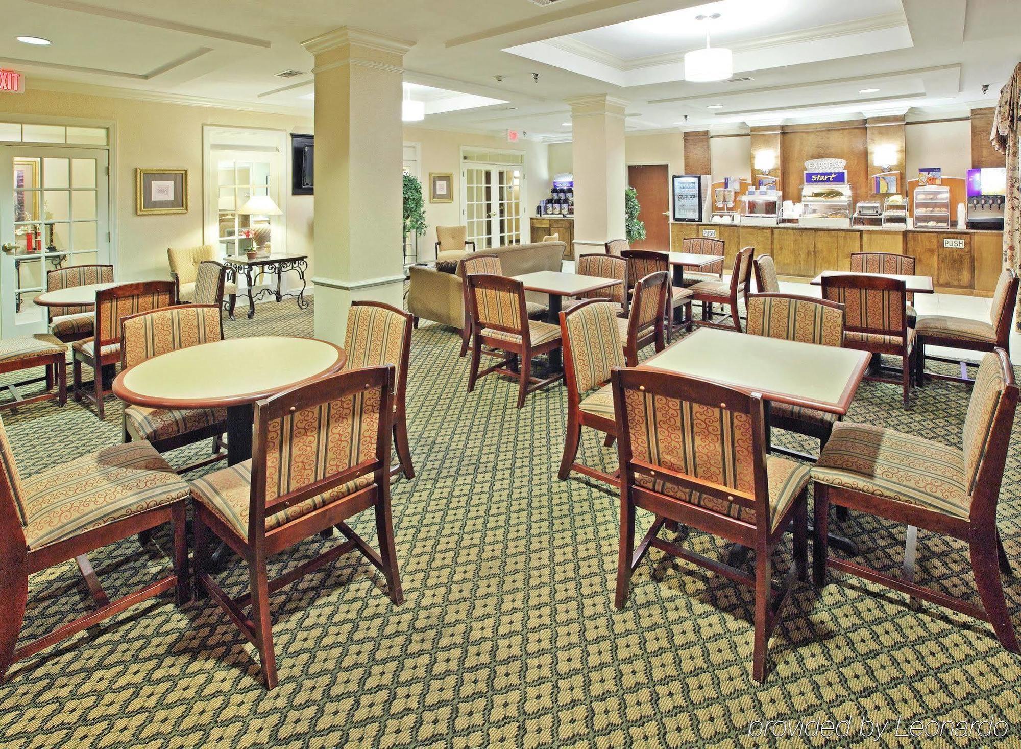 Comfort Inn & Suites Pine Bluff Restaurante foto