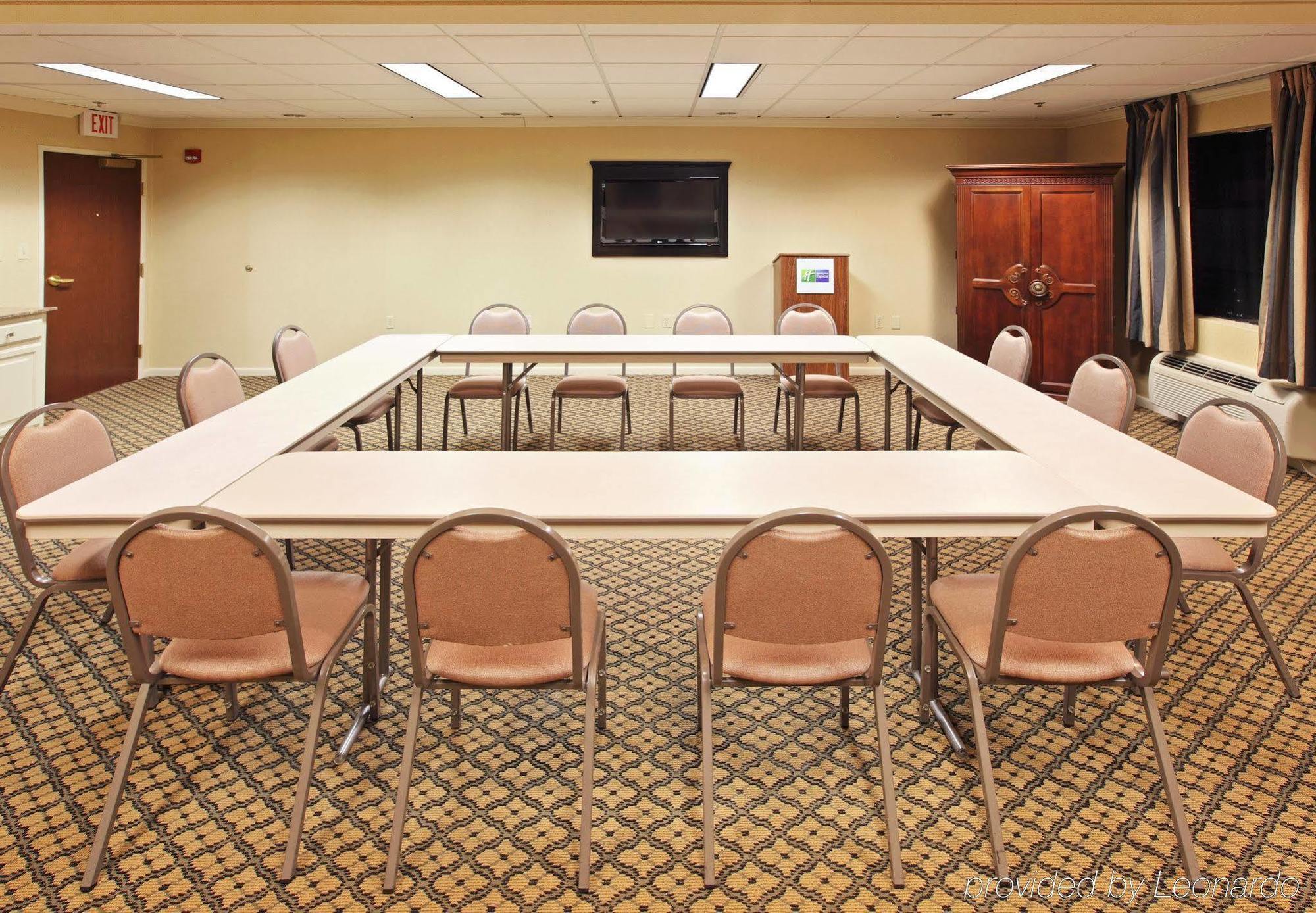 Comfort Inn & Suites Pine Bluff Facilidades foto